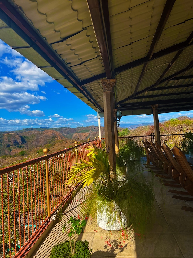 hotel y restaurante la perla