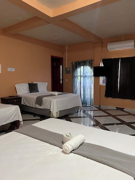 hotel y restaurante la perla