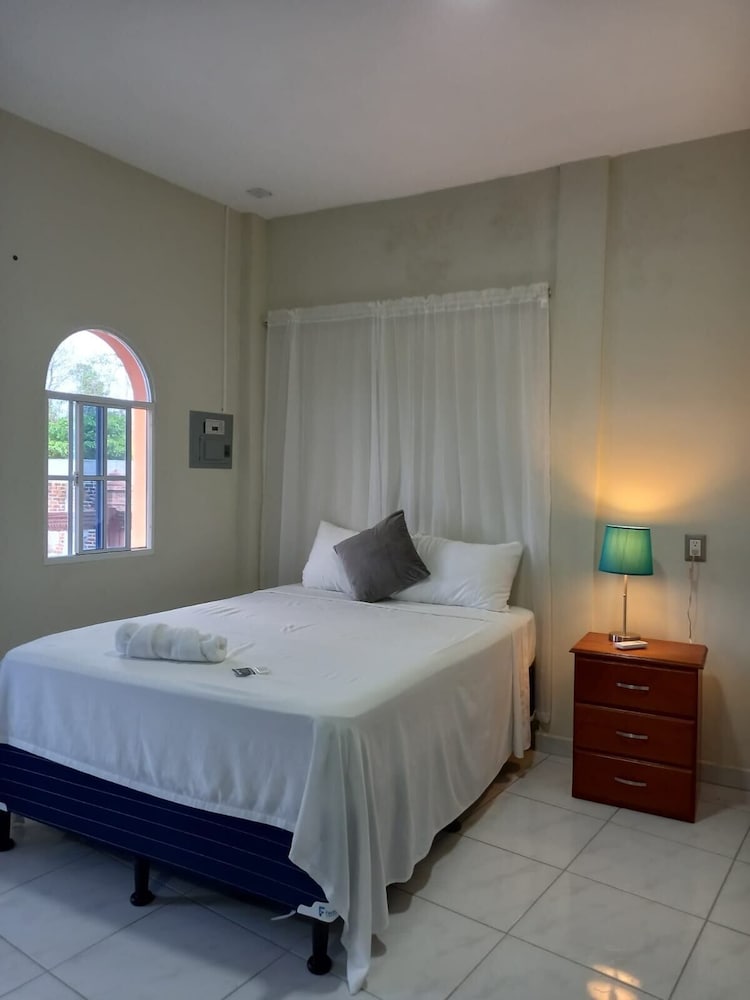 hotel y restaurante la perla