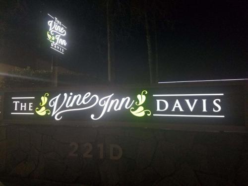 the vine inn davis