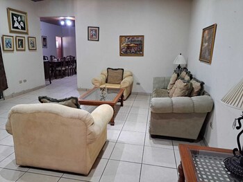 kartagus guest house