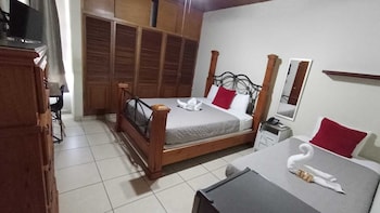 kartagus guest house