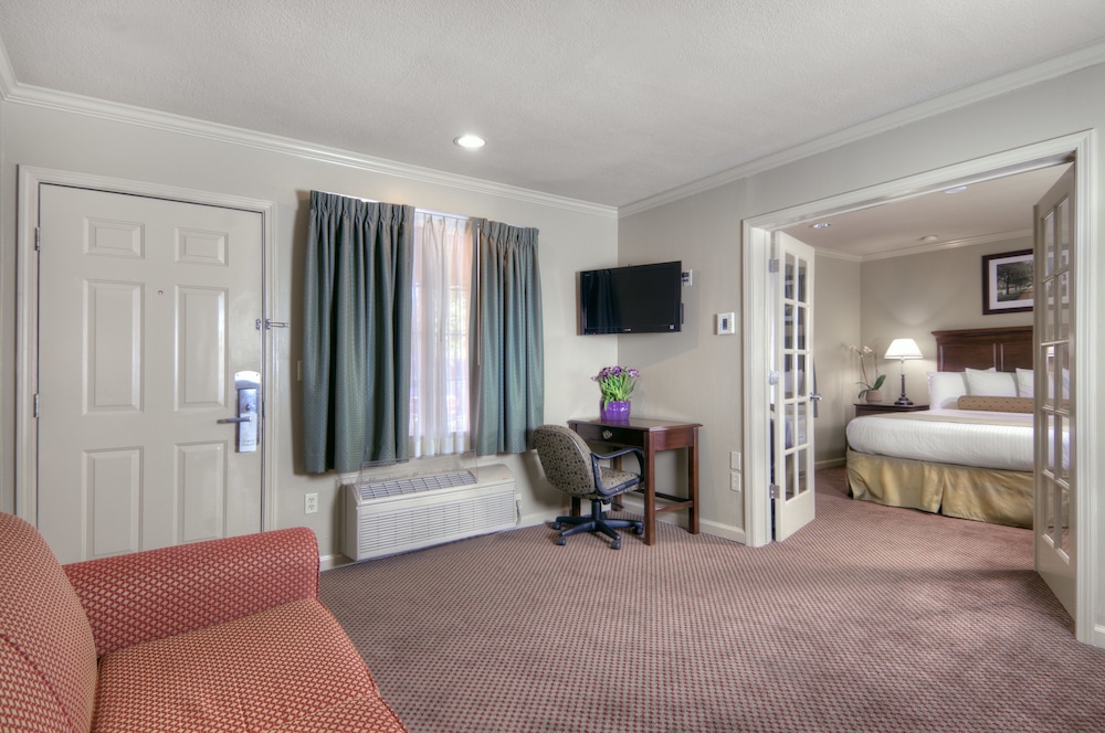 university park inn and suites