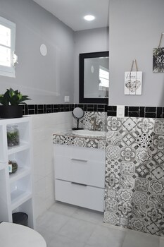 calizo vip guest house