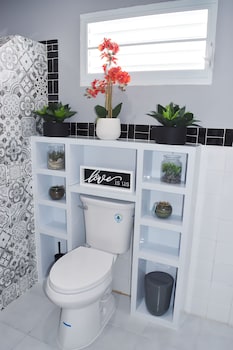 calizo vip guest house