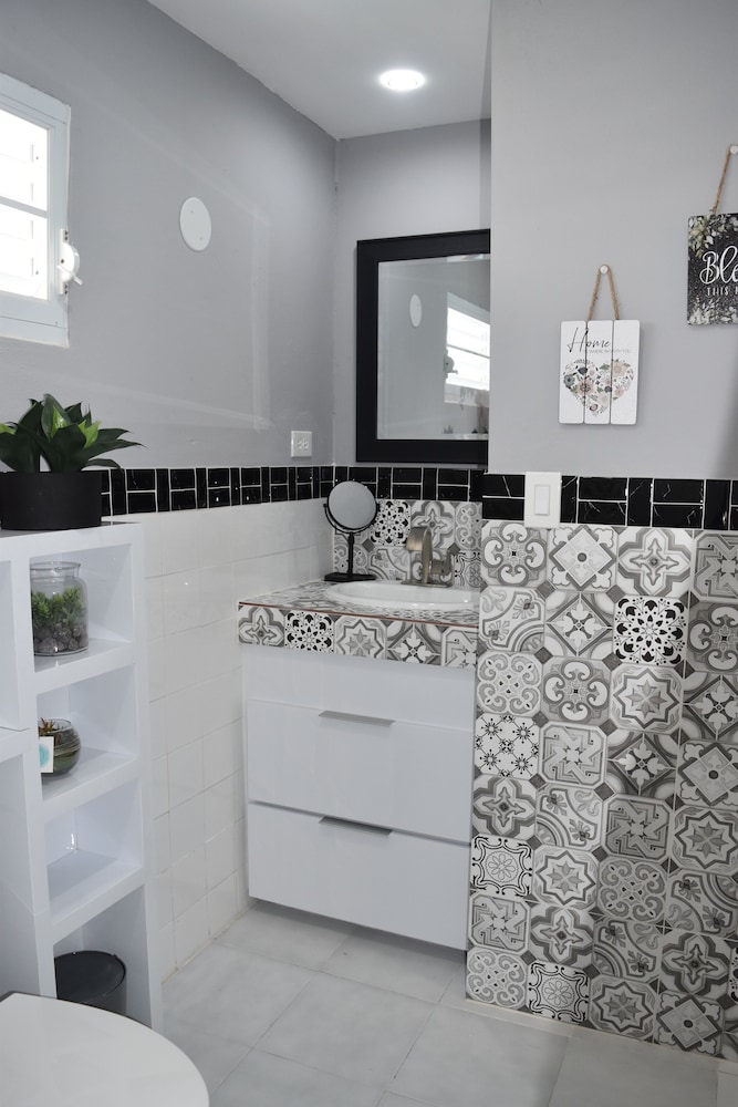 calizo vip guest house