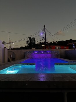 calizo vip guest house