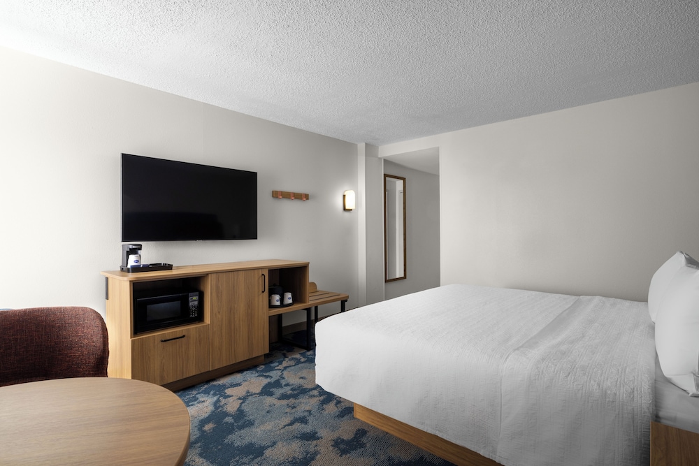 hampton inn miami airport west
