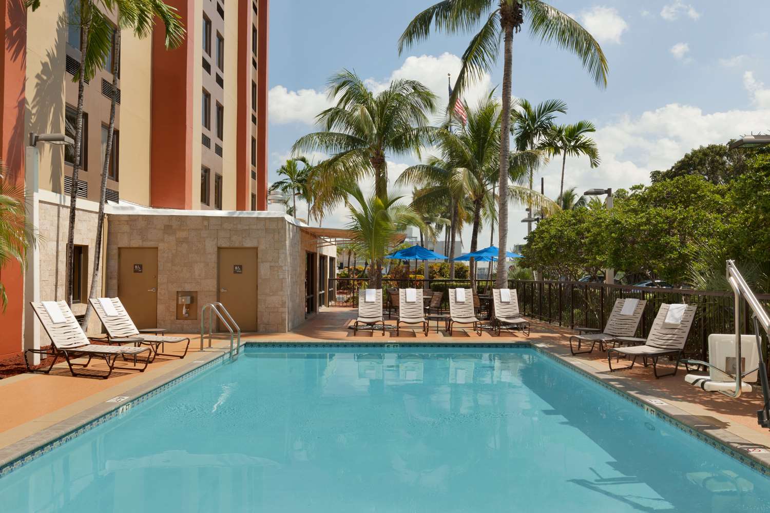 hampton inn miami airport west
