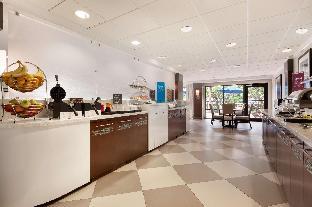 hampton inn miami airport west
