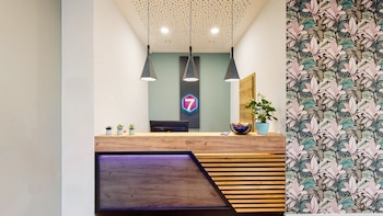 point 7 hotel