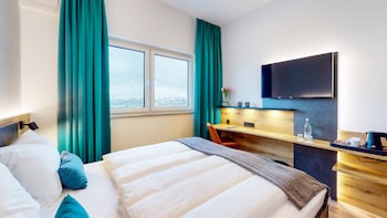 point 7 hotel