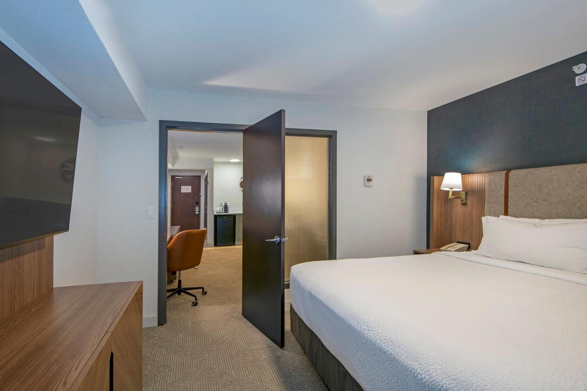 holiday inn hotel and suites kamloops by ihg