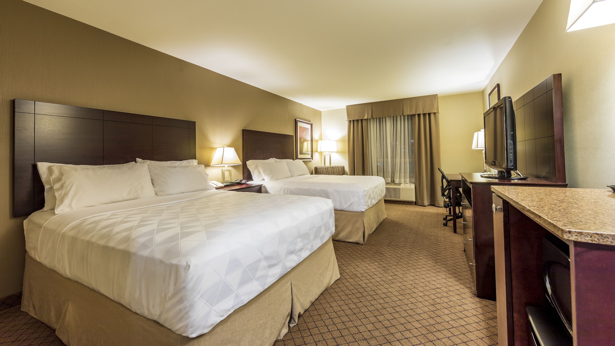 holiday inn hotel and suites kamloops by ihg