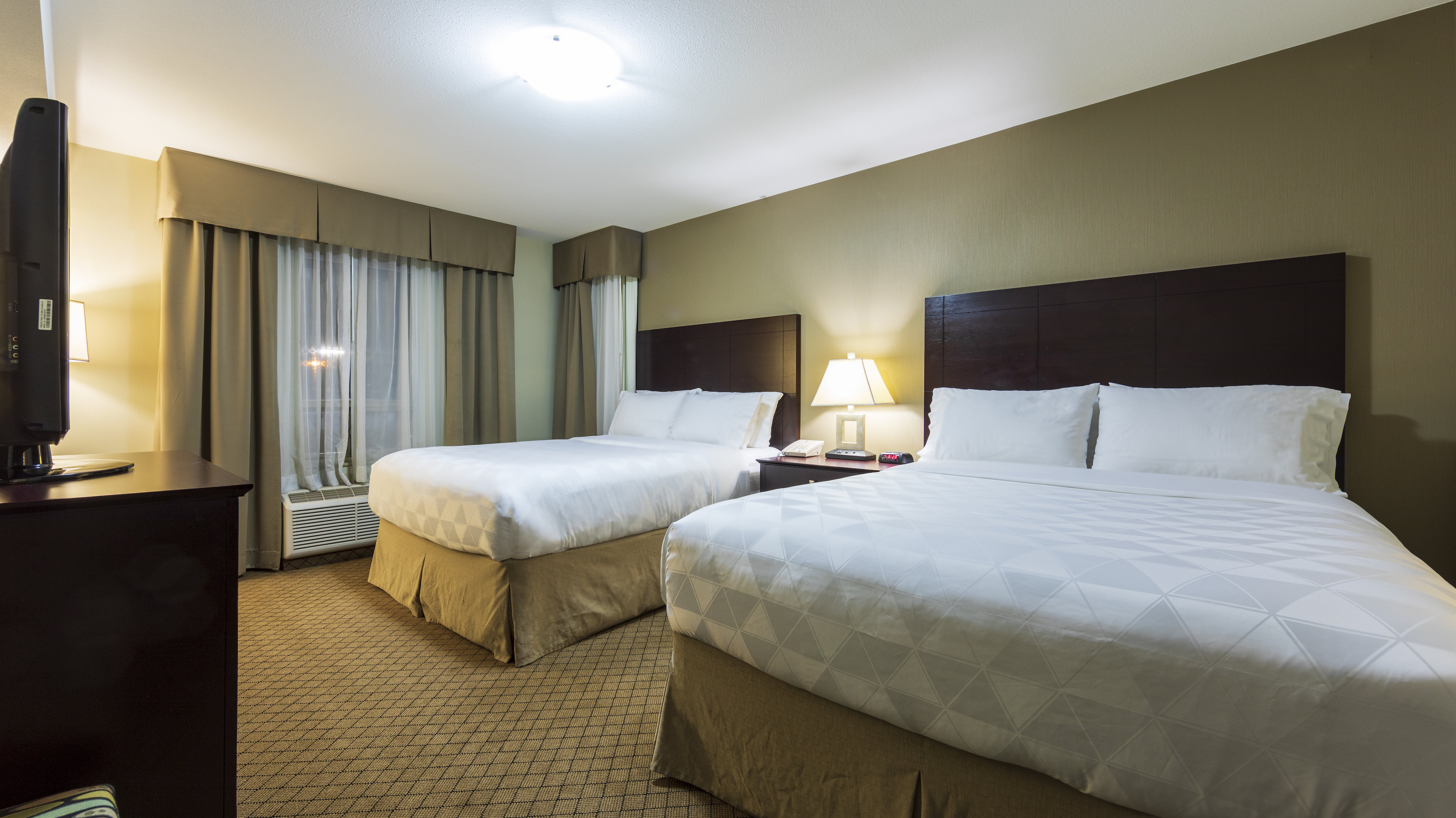 holiday inn hotel and suites kamloops by ihg