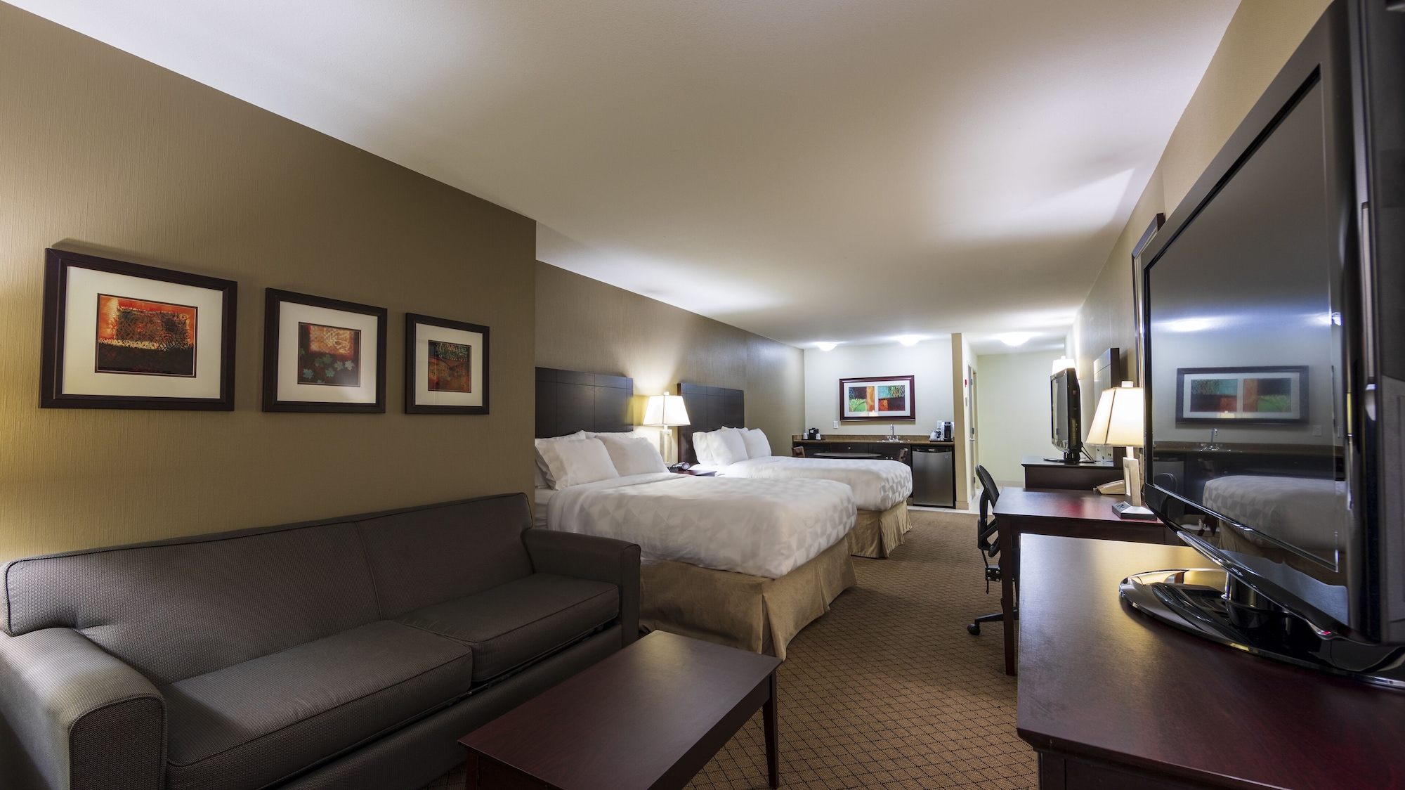 holiday inn hotel and suites kamloops by ihg