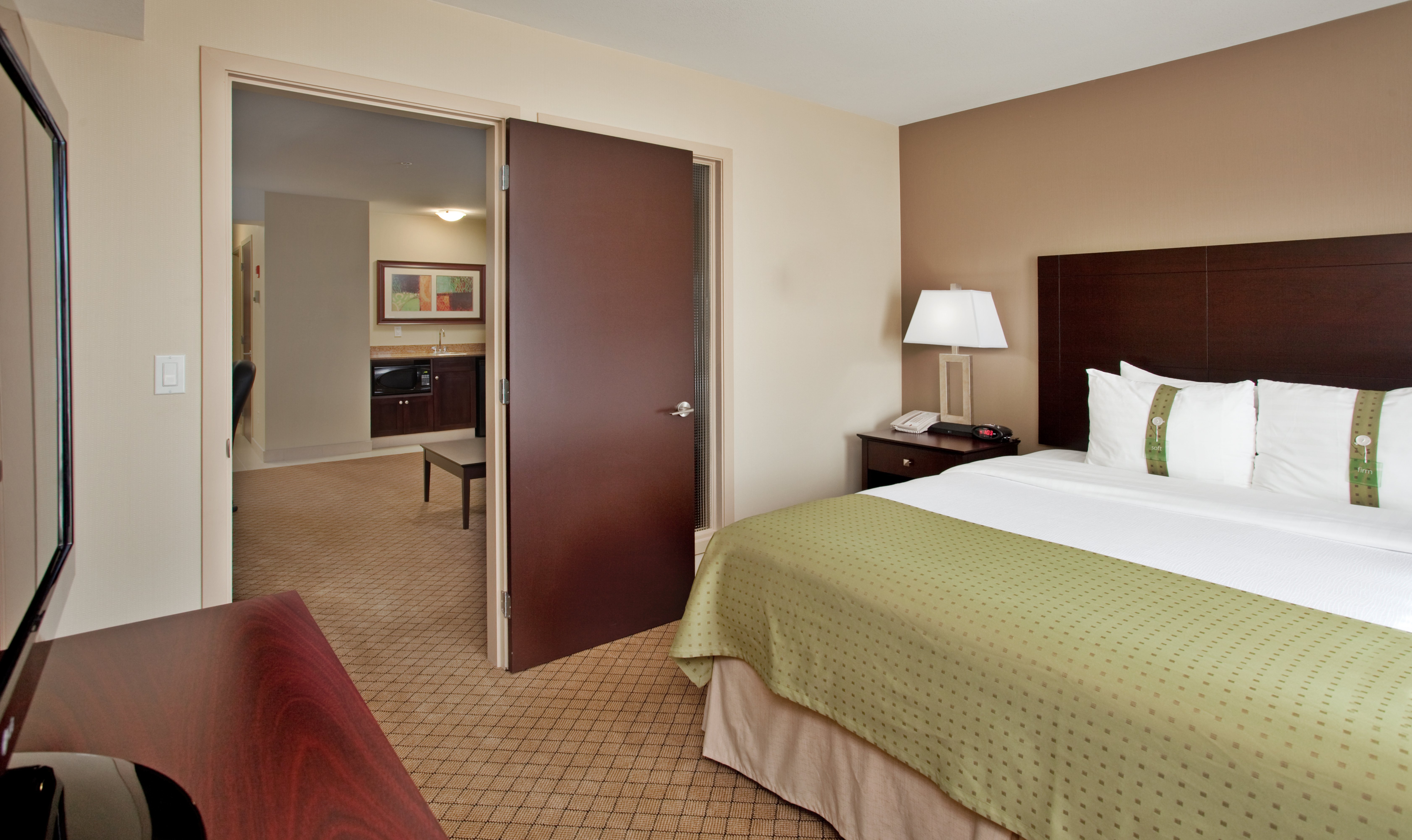 holiday inn hotel and suites kamloops by ihg