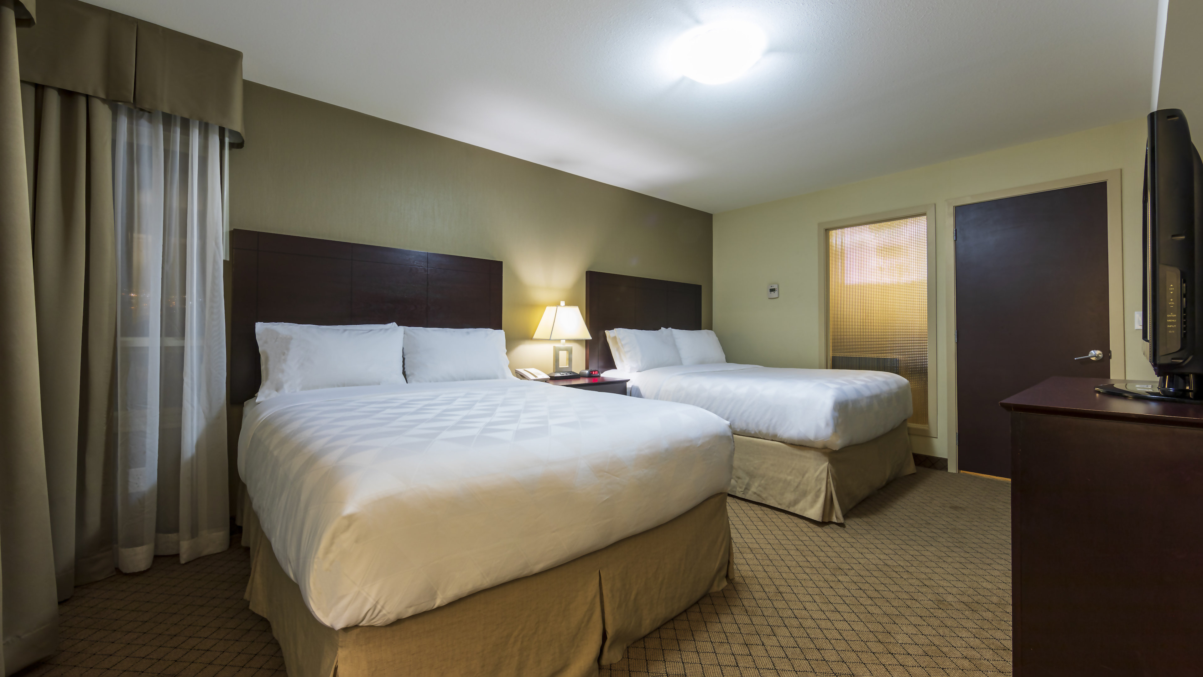 holiday inn hotel and suites kamloops by ihg