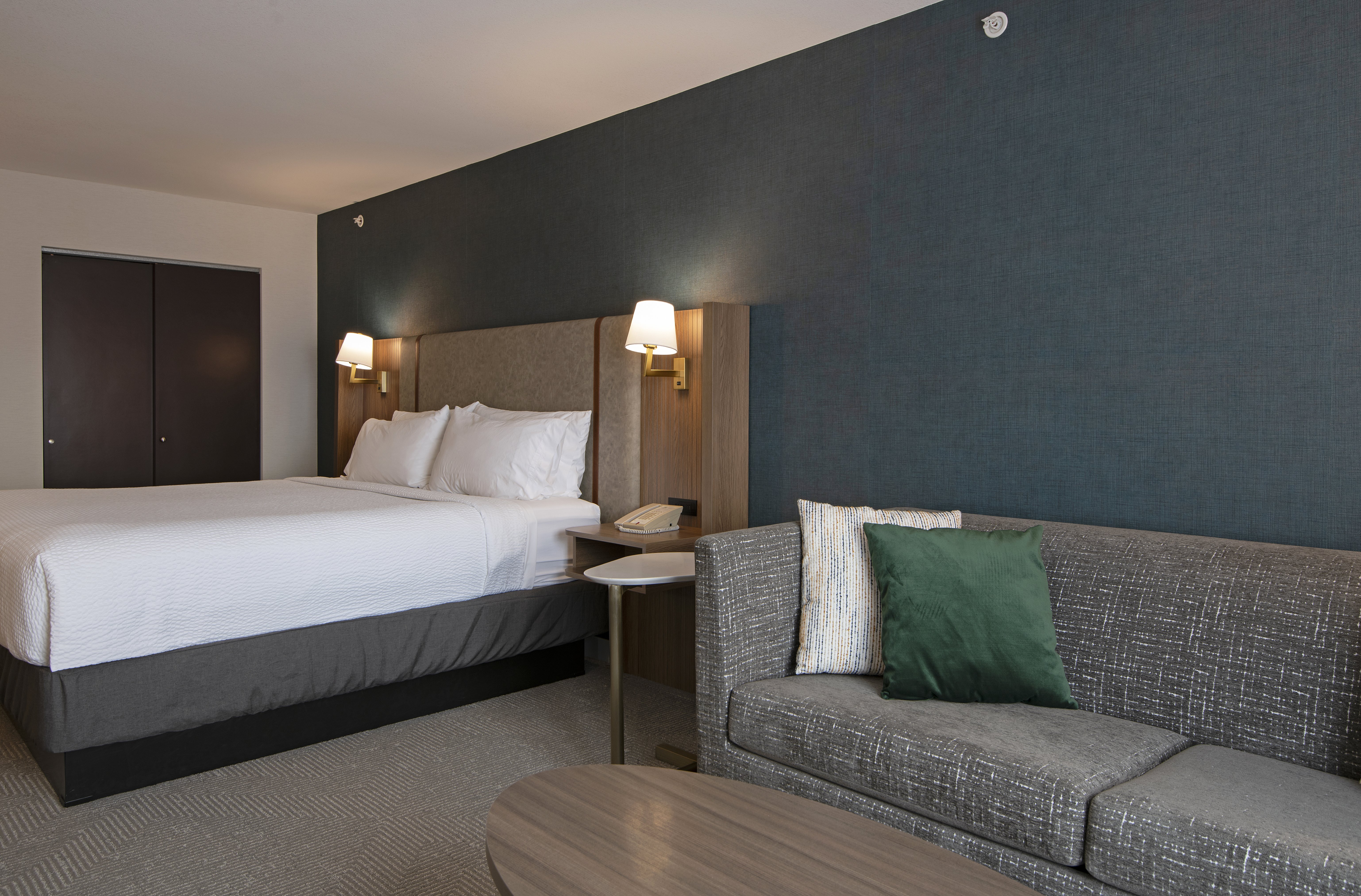 holiday inn hotel and suites kamloops by ihg