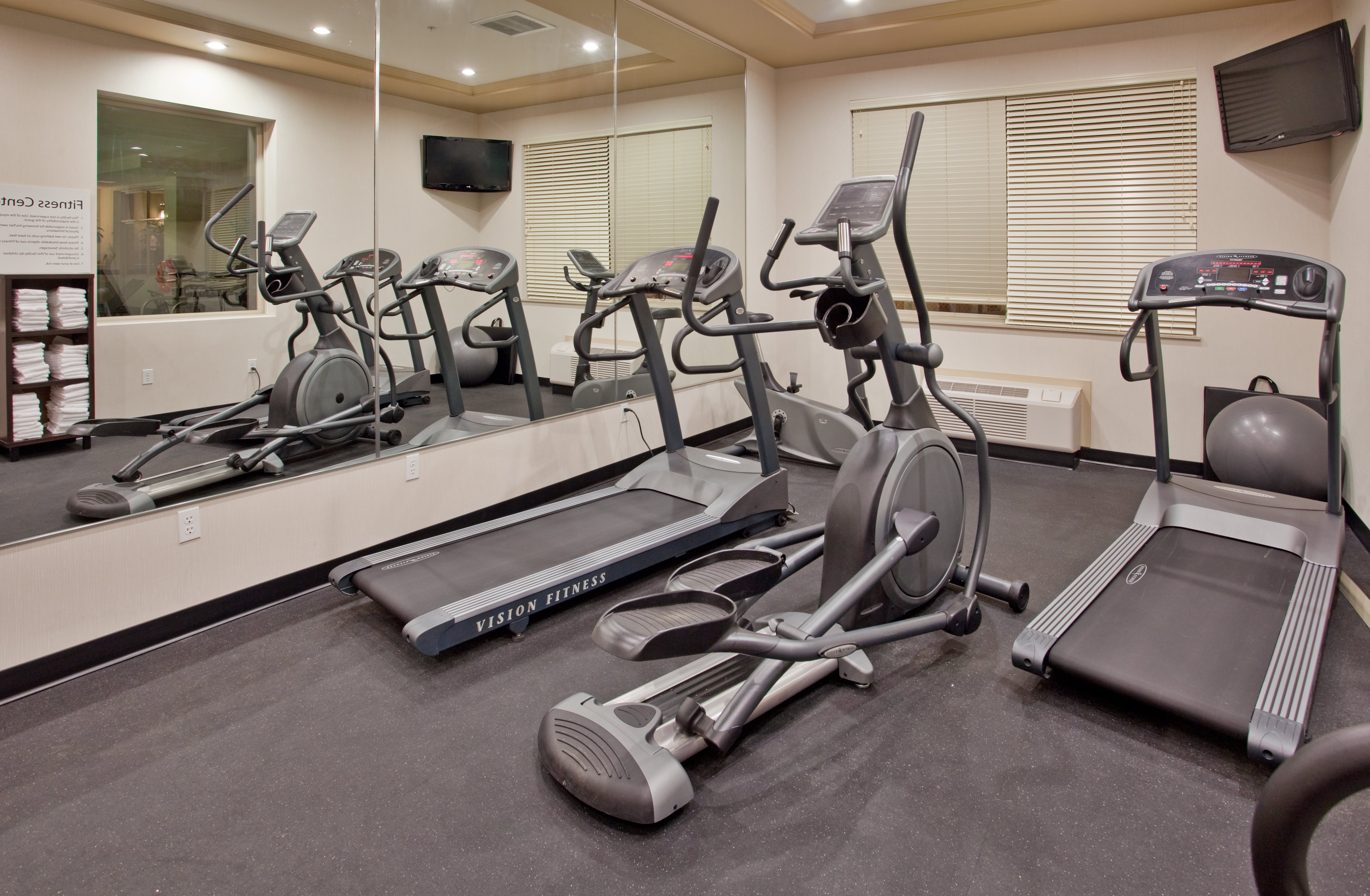 holiday inn hotel and suites kamloops by ihg