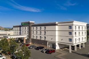 holiday inn hotel and suites kamloops by ihg