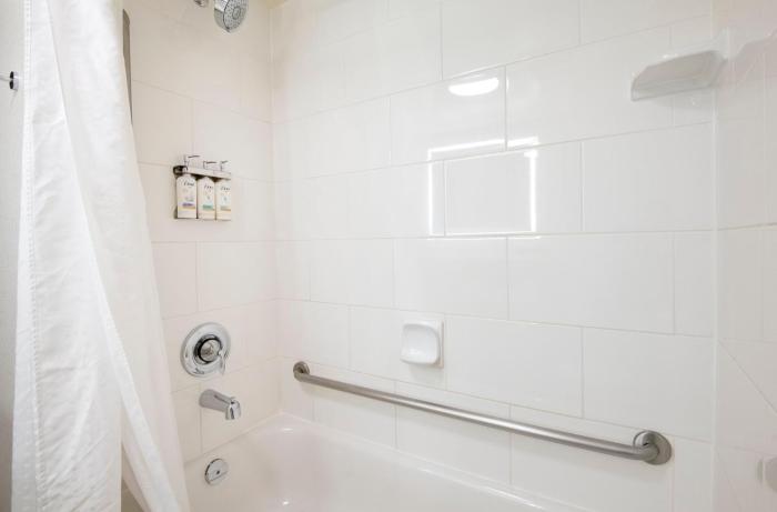 holiday inn hotel and suites kamloops by ihg