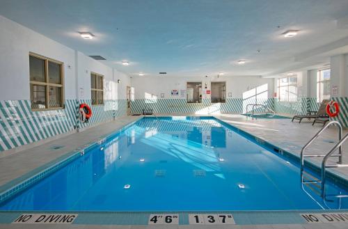 holiday inn hotel and suites kamloops by ihg