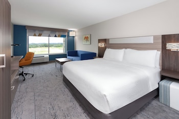holiday inn express and suites reedsburg dells area