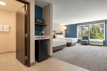 holiday inn express and suites rhinelander