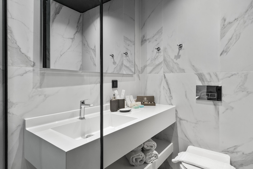 azur hotel volos