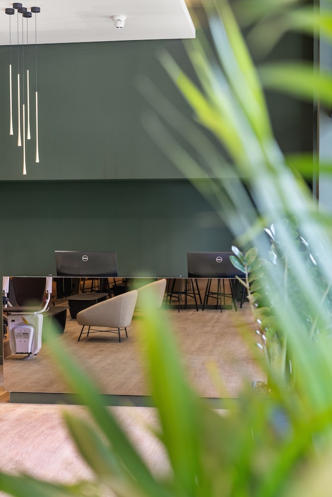 azur hotel volos