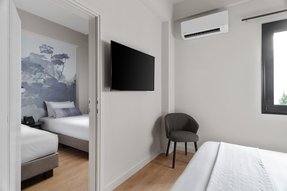 azur hotel volos