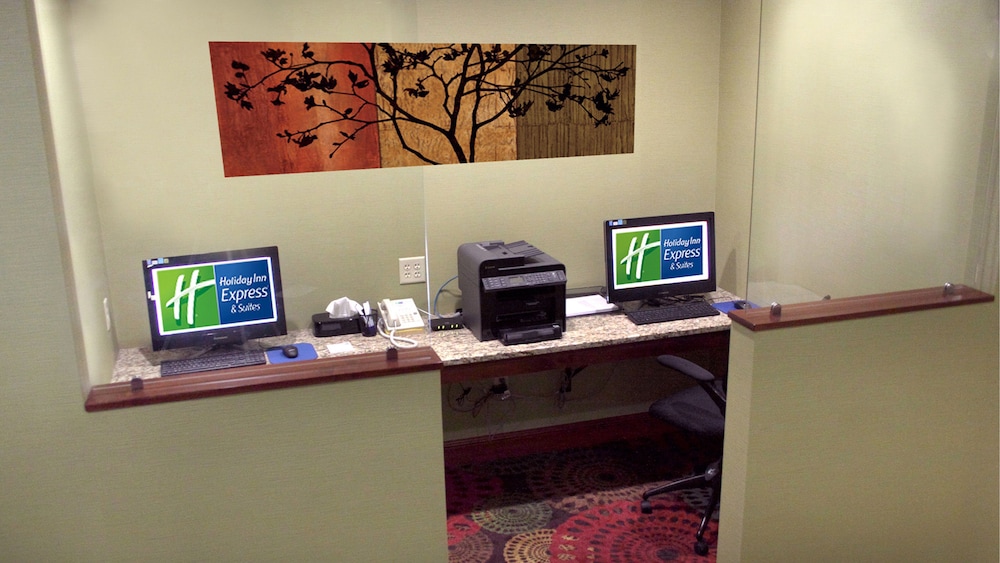 holiday inn express jamestown by ihg