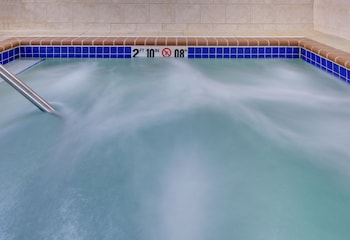 holiday inn express jamestown by ihg