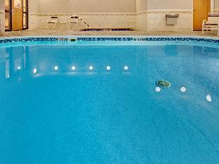 holiday inn express jamestown by ihg