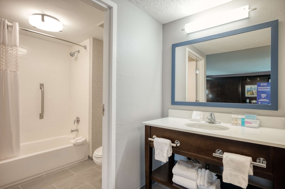 hampton inn janesville