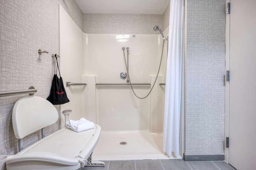 hampton inn janesville