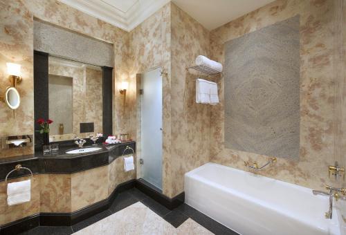 waldorf astoria jeddah qasr al sharq