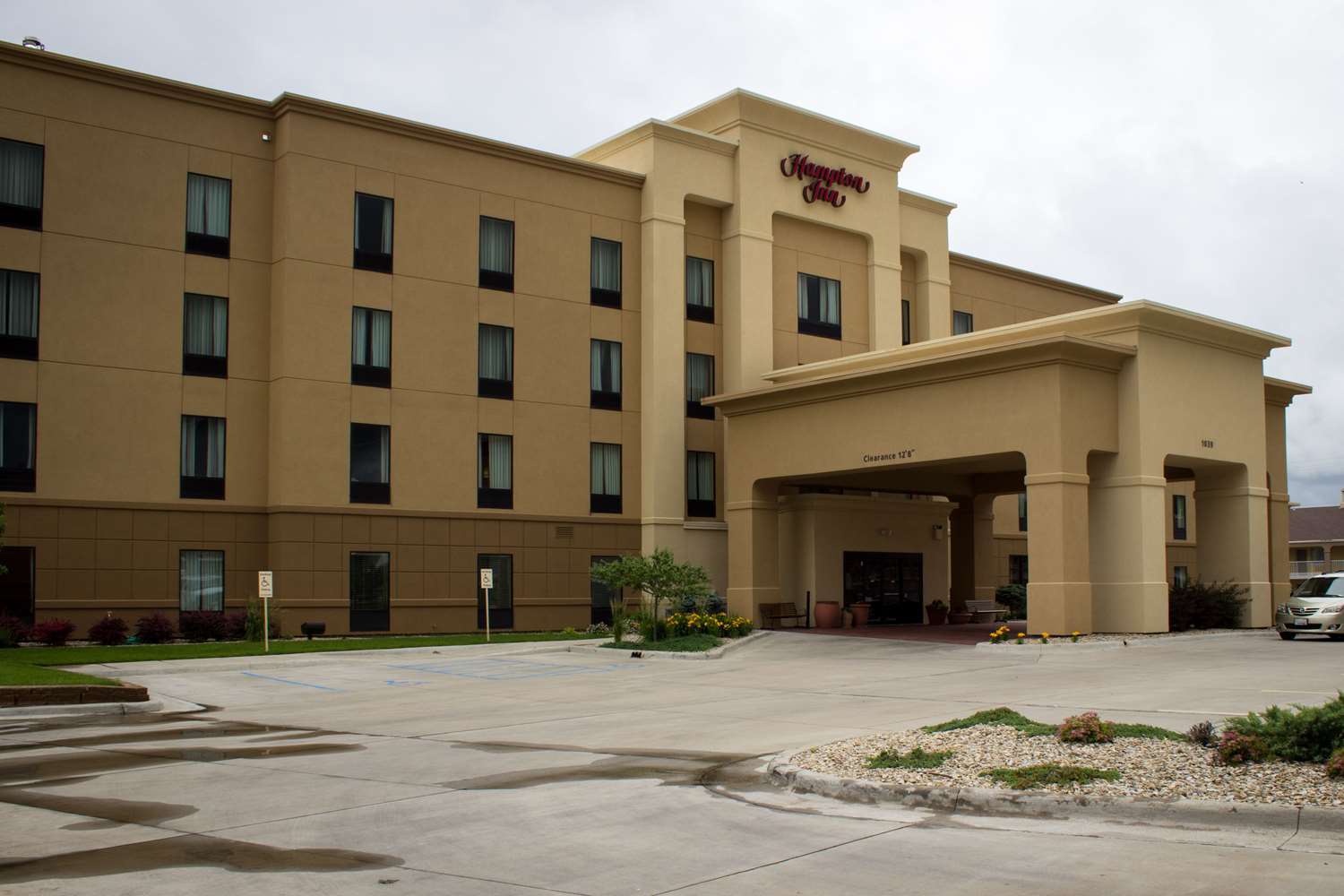 hampton inn junction city