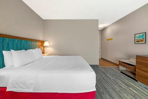 hampton inn junction city