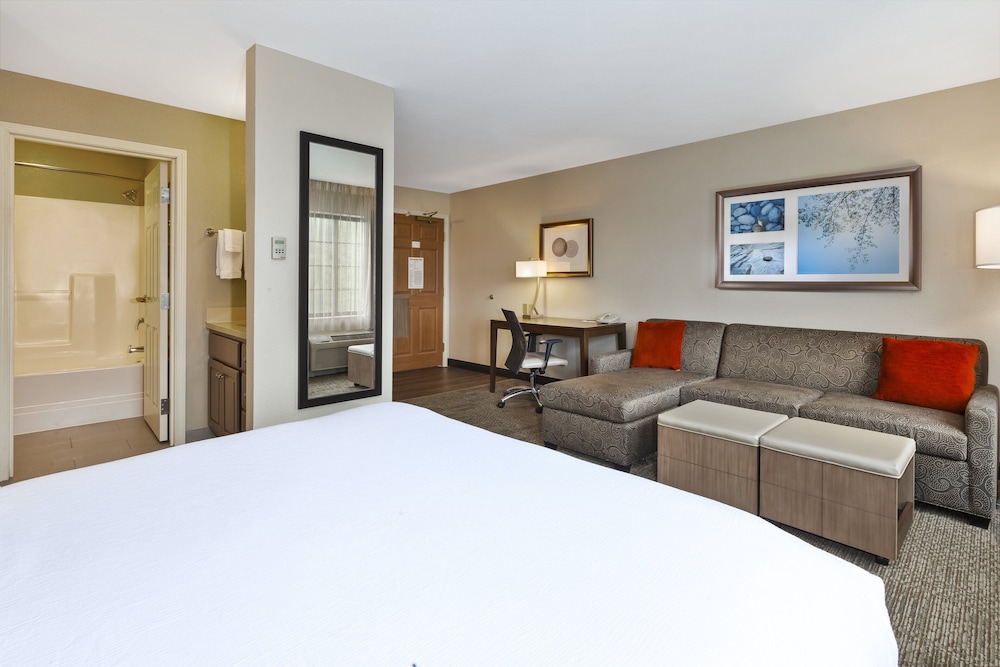 staybridge suites kalamazoo by ihg