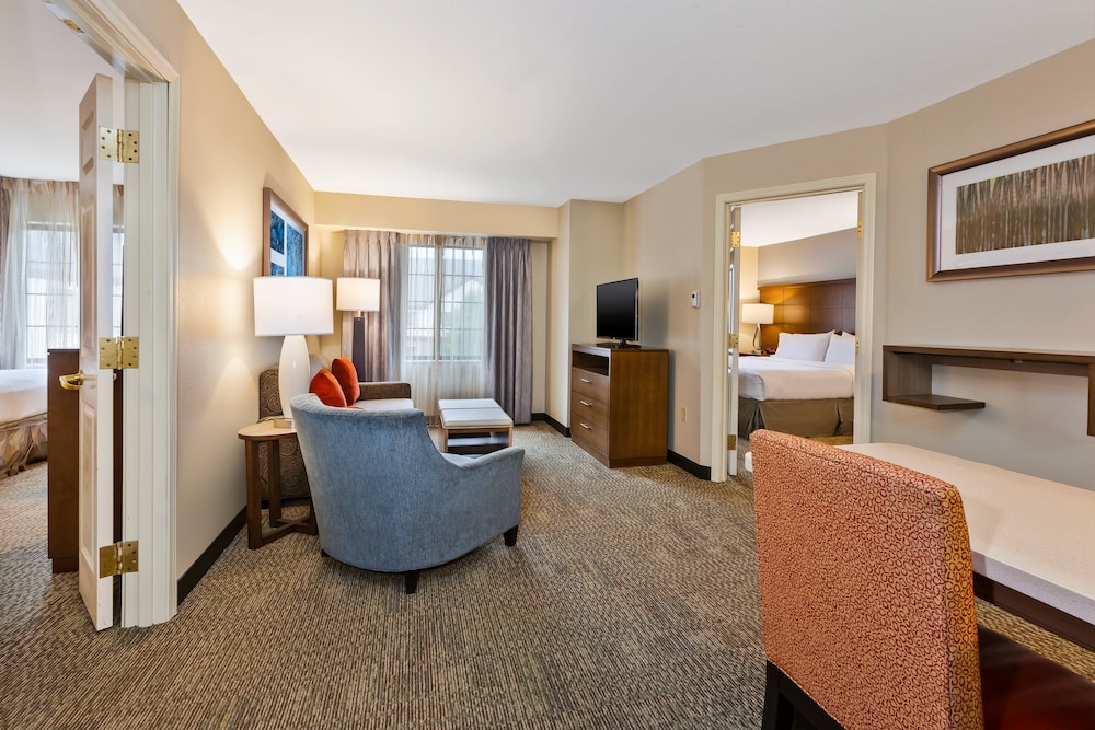 staybridge suites kalamazoo by ihg