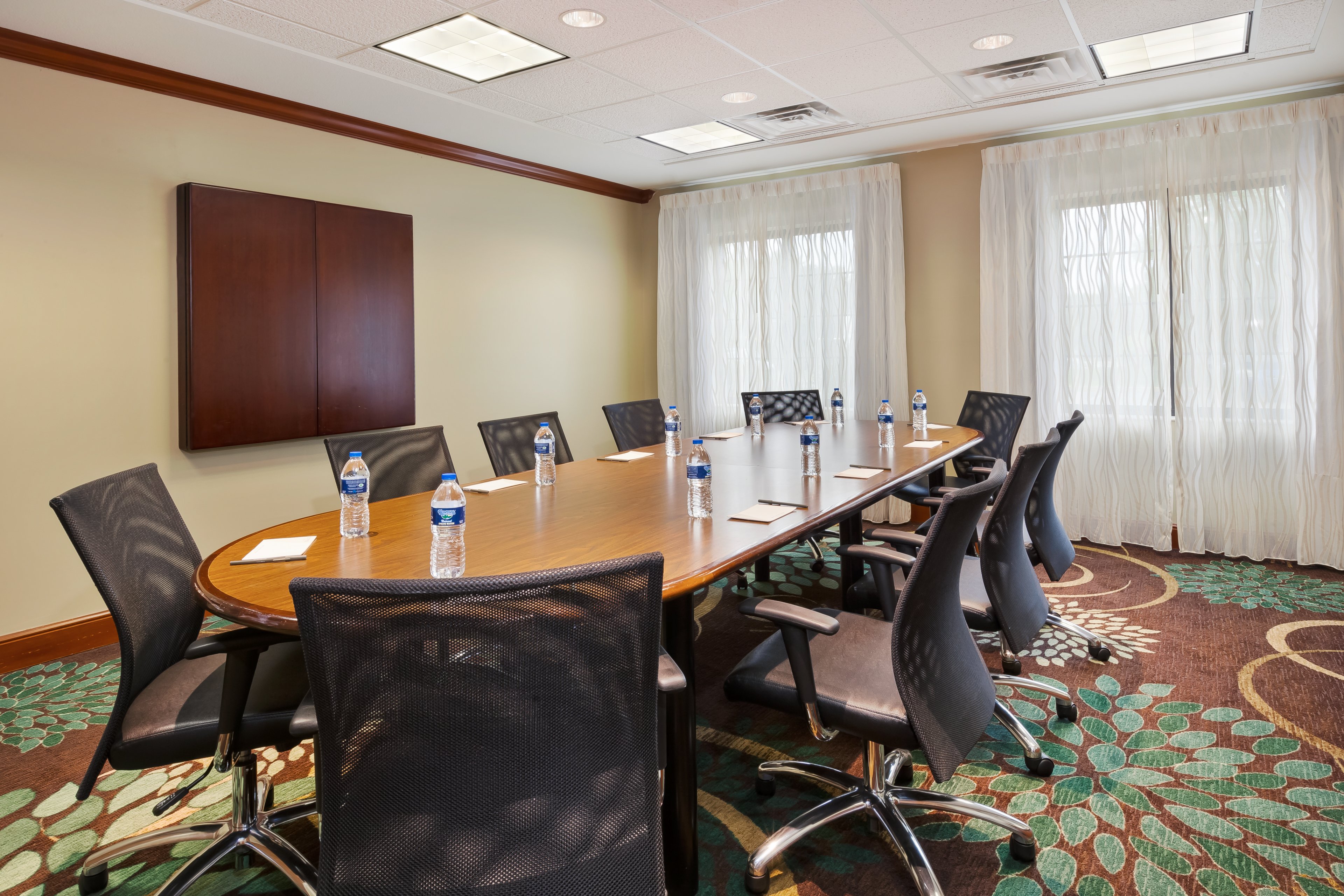 staybridge suites kalamazoo by ihg