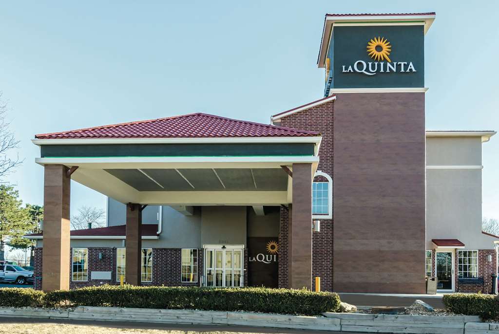 la quinta inn and suites by wyndham kansas city airport