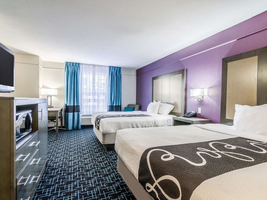 la quinta inn and suites by wyndham kansas city airport