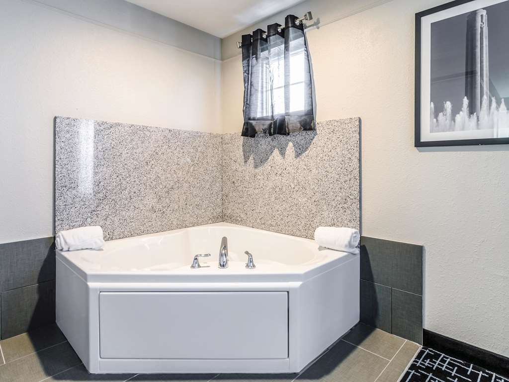 la quinta inn and suites by wyndham kansas city airport