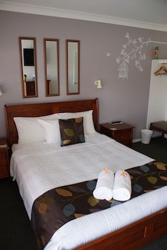 Karuah Riverside Motel,Cowra>>Byron Bay,4 star