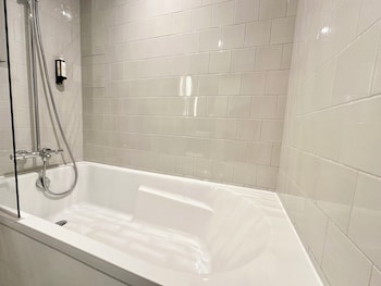 best western 11bauer paris st ouen