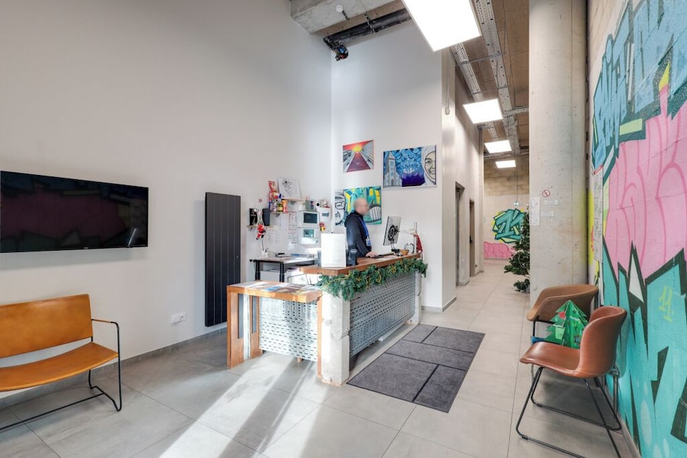 best western 11bauer paris st ouen