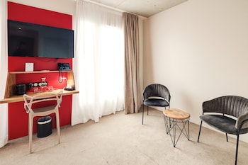 best western 11bauer paris st ouen